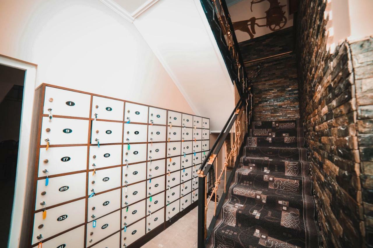 Capsule Hotel Technocave Bisjkek Eksteriør billede